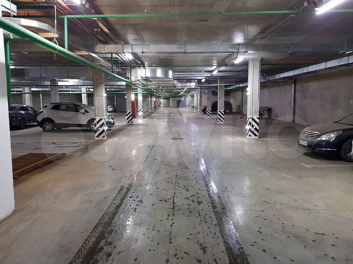 Машиноместо, 14 м²
