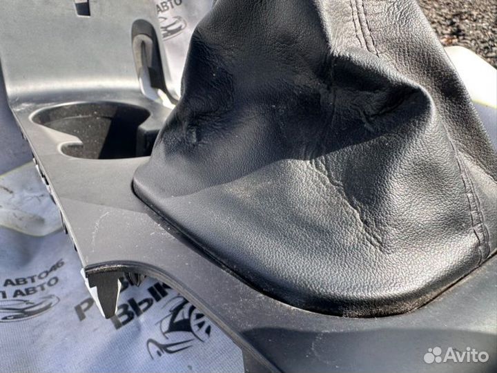 Накладка селектора Hyundai Ix35 2.0 G4KD 2WD МКПП