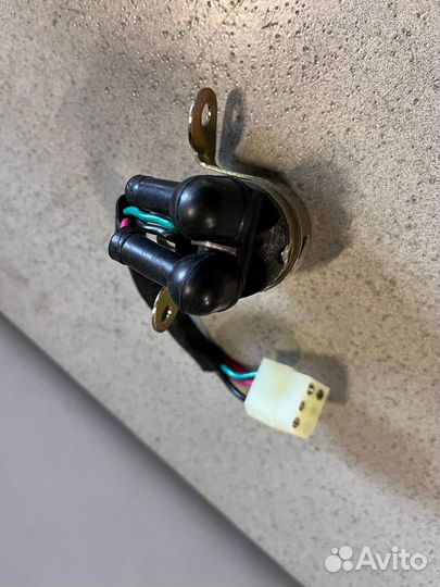 Реле стартера (1 фишка) \ WG9100583049