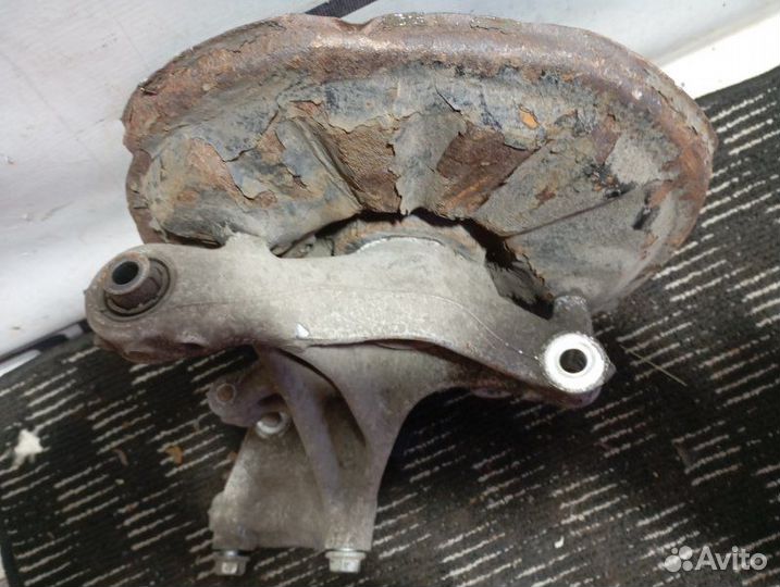 Кулак поворотный задний левый Volkswagen Passat B8