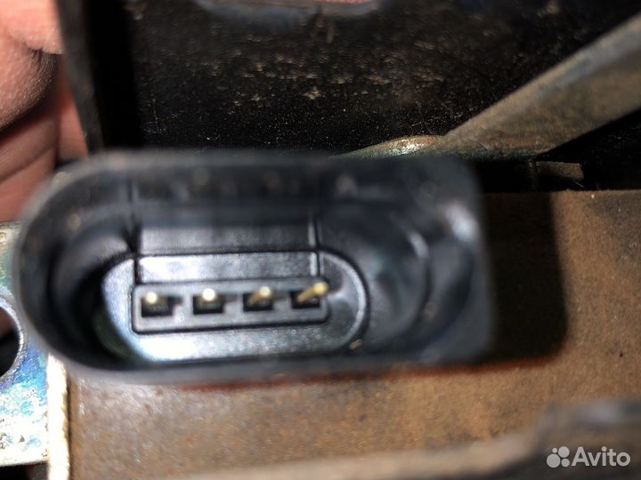 Замок крышки багажника VAG 1K6 827 505