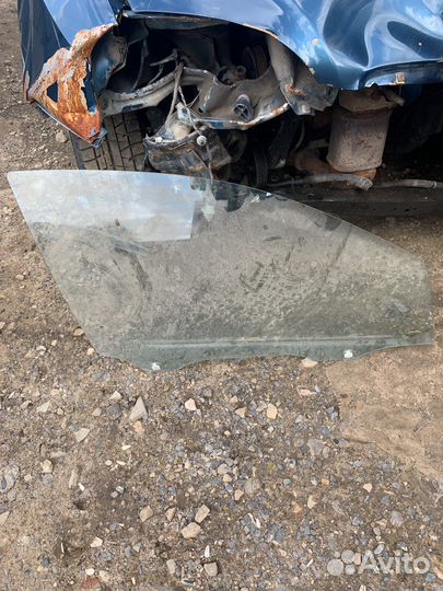 Стекло передней двери chevrolet aveo t250