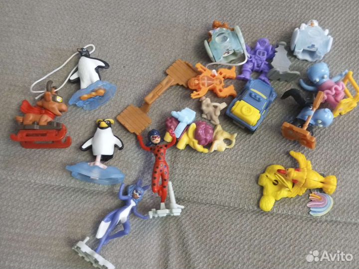 Игрушки из киндера пакетом