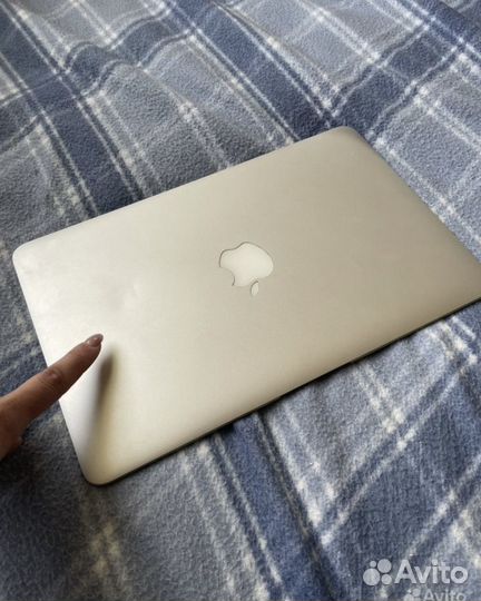 Apple MacBook Air. 11' mid 2012