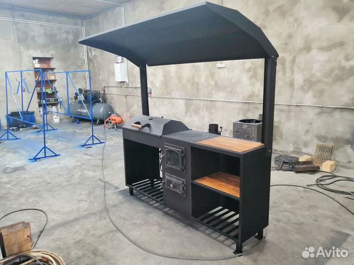 Мангал с крышей