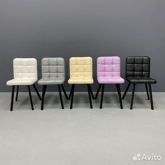 Стул мастера и клиента маникюра