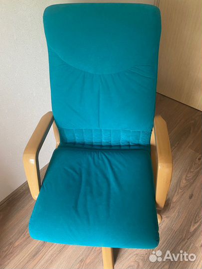 Офисное кресло