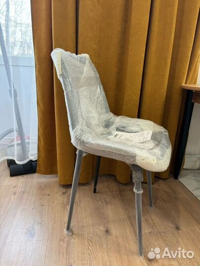 Стул новый кухонный