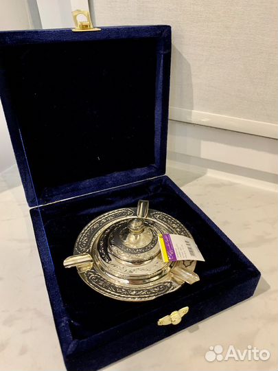 Серебряная пепельница