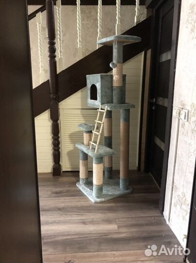 Домик для кошки с когтеточкой