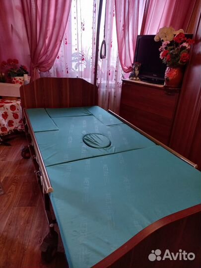 Кровать для лежачих больных MET remeks