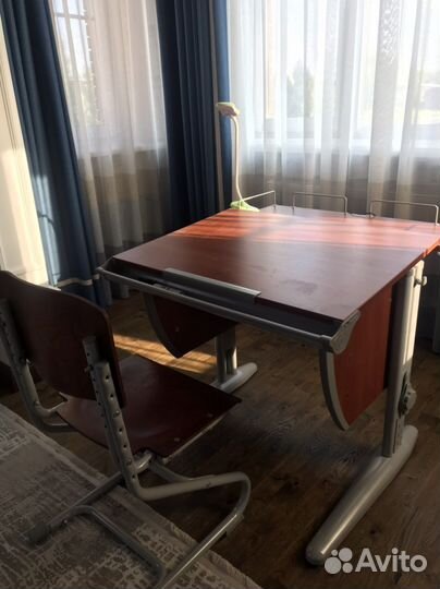 Растущая парта и стул Деми