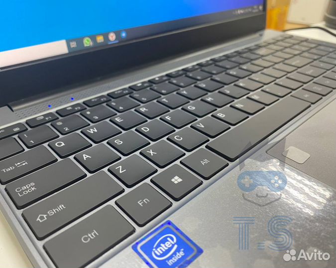 Ноубук 15 дюймов 16 Гб/512 Гб SSD/4 Core