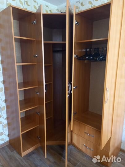 Угловой шкаф,кухонный гарнитур,стенка горка