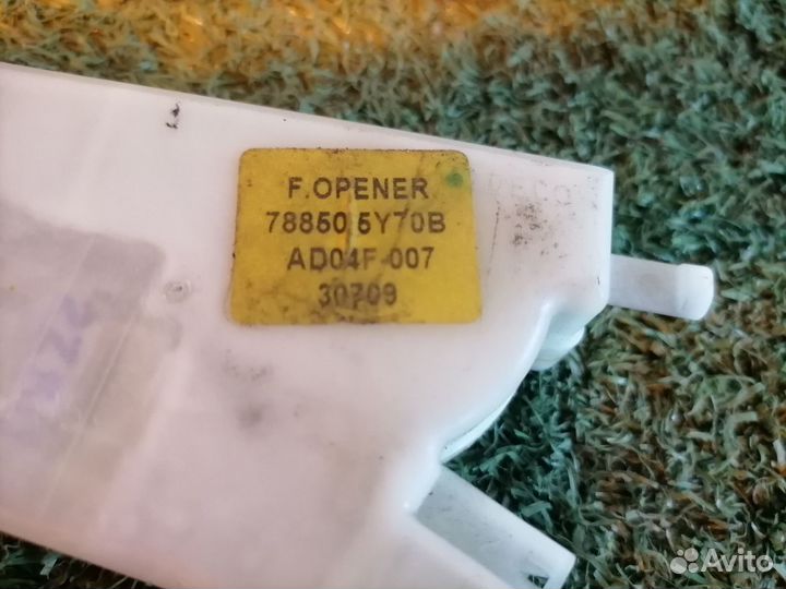 Замок лючка бензобака 788505Y70B Nissan Teana J32