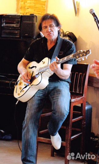 Преподаватель гитары онлайн