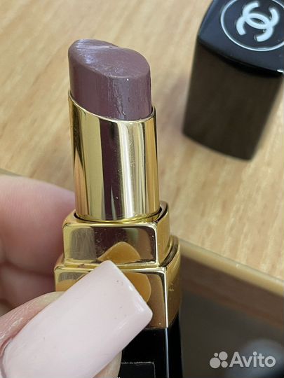 Помада Chanel rouge coco shine 94