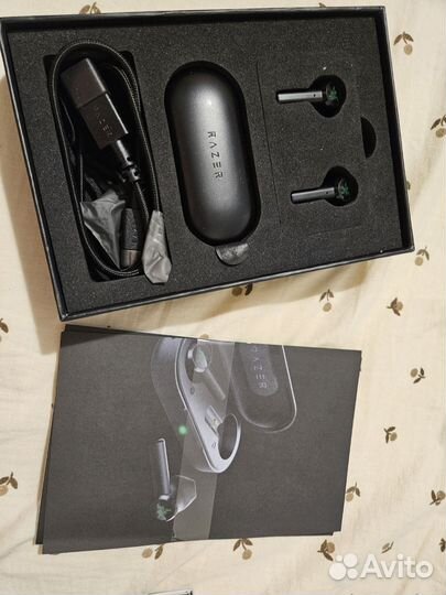 Беспроводные наушники razer hammerhead