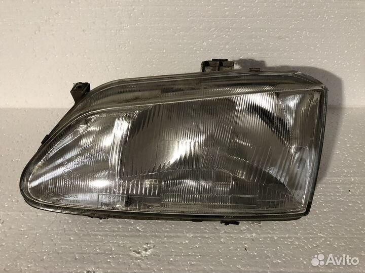 Фара левая Renault Megane/Scenic 96-99