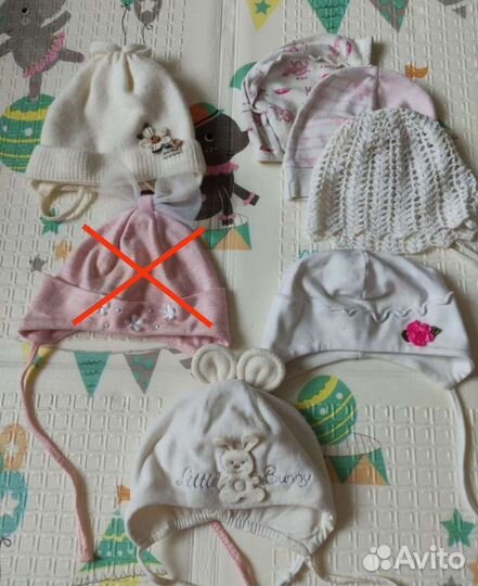 Шапка серая, повязка белая, пинетки