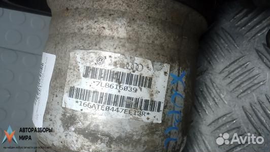 Стойка передняя левая Audi Q7 4L 2006 7L8616040D