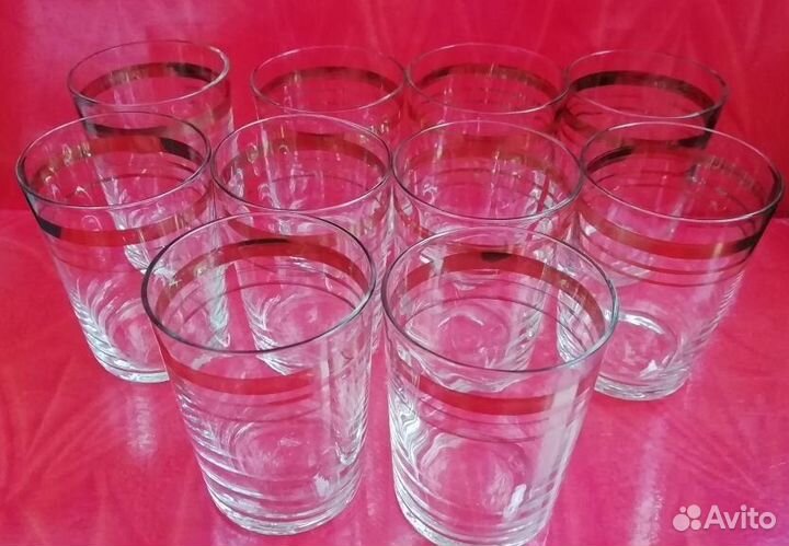 Графин и стопки с золотыми полосками 10 шт. СССР