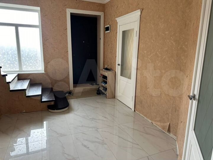 Дом 240 м² на участке 2,5 сот.