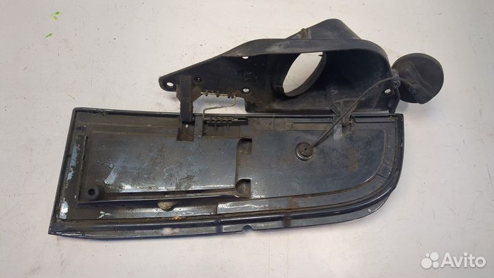 Лючок бензобака Mercedes Viano, 2005