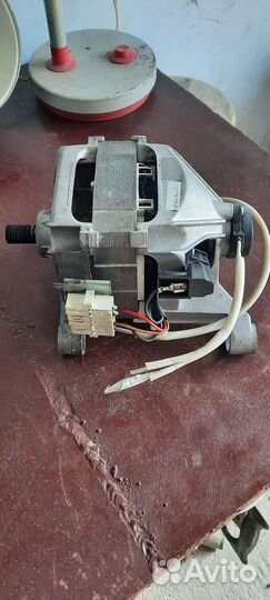 Двигататель стиральной машины ariston