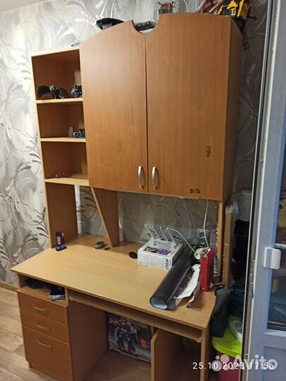 Компьютерный стол