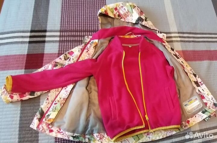 Куртка на девочку 140/146