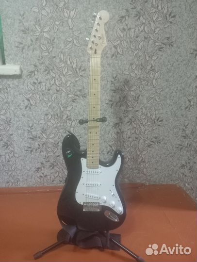 Гитара Fender squier bullet strat
