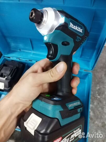 Шуруповёрт (винтоверт) импакт Makita