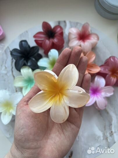 Крабик для волос цветок