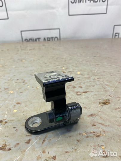 Петля двери задняя левая Bmw 5 G30 2.0 2021