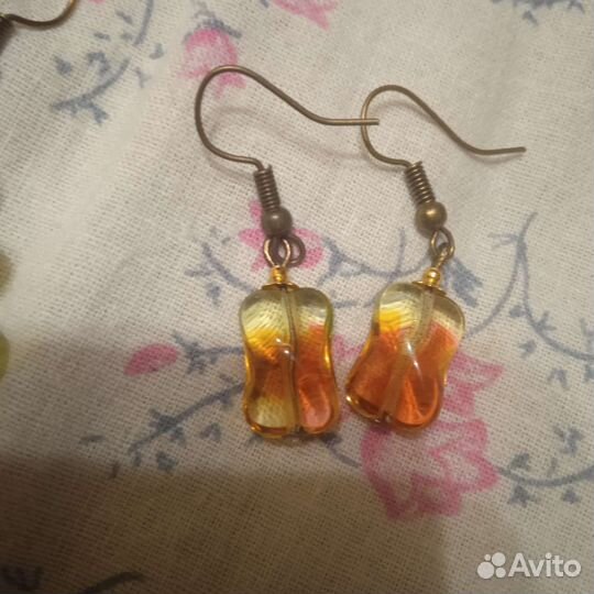 Серьги урановое стекло