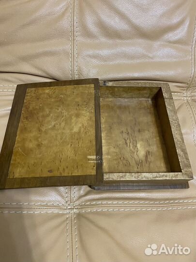 Антикварная шкатулка в виде книги. Дерево