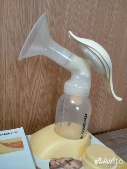 Молокоотсос medela ручной