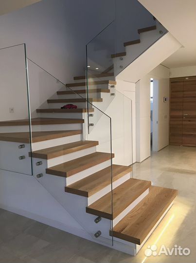 Перила из стекла для лестниц и террас