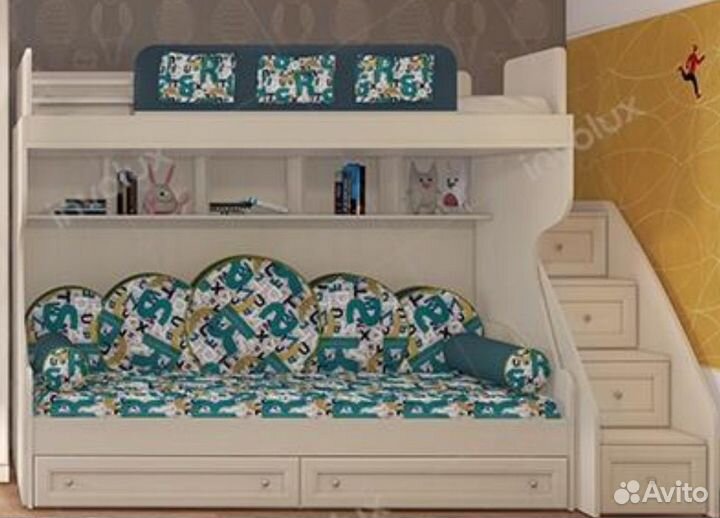 Кровать двухъярусная с матрасами
