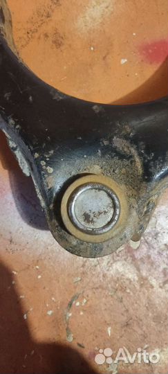 Рычаг верхний передний правый mitsubishi galant 8