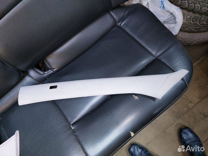 Обшивка передней левой стойки Volkswagen Passat B5