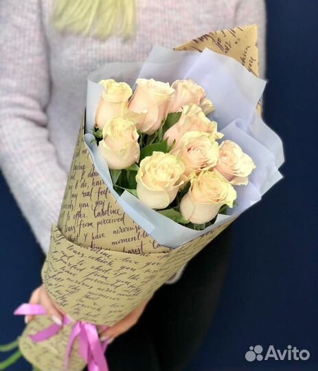 Букет из 9 розовых Роз Эквадор в крафте 60 см