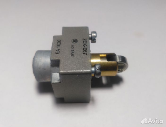 Головка концевого выкл. Schneider Electric zcke67