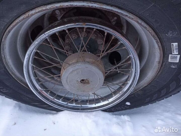 Колеса на яву