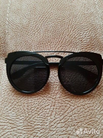 Очки солнезащитные