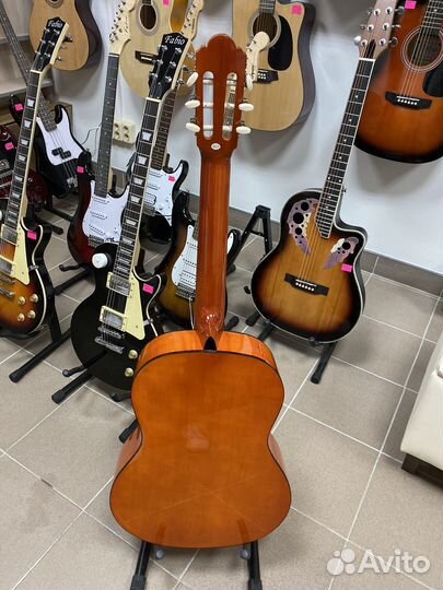 Гитара коассическая 4/4 новая