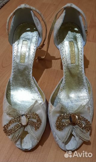 Босоножки женские 38 размер