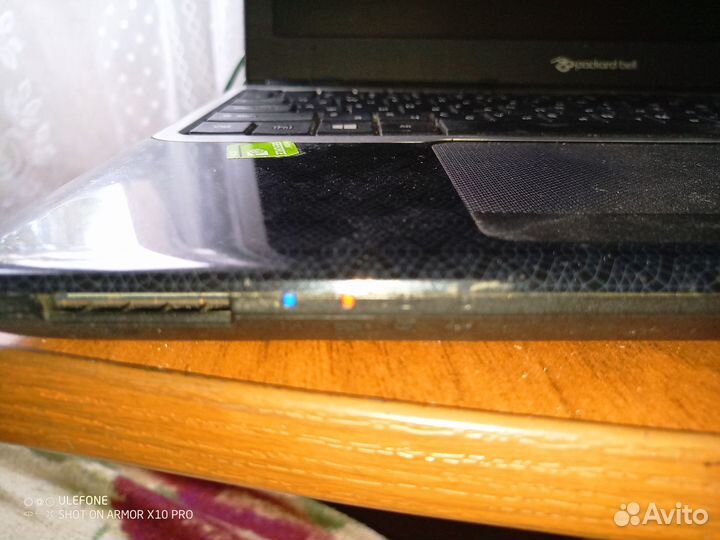 Продам ноутбук на запчасти