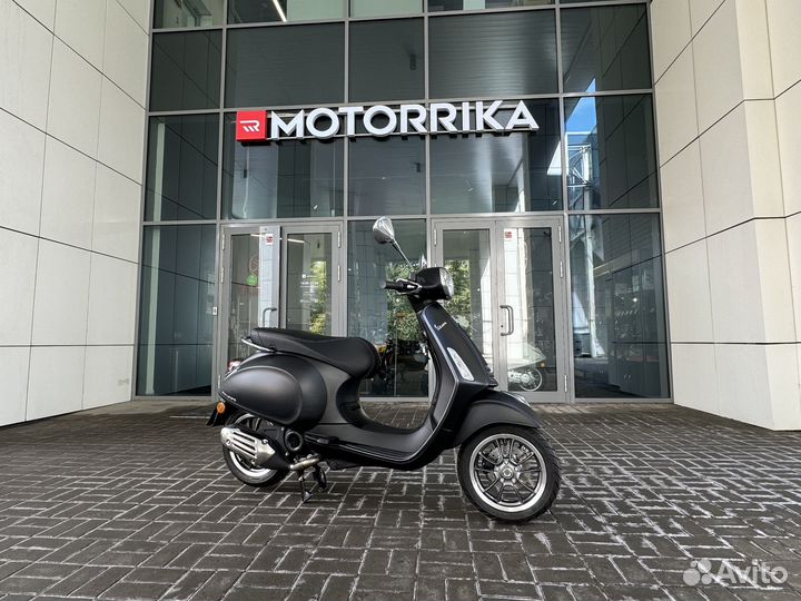 Vespa primavera 50 (2022, Nero Convinto)